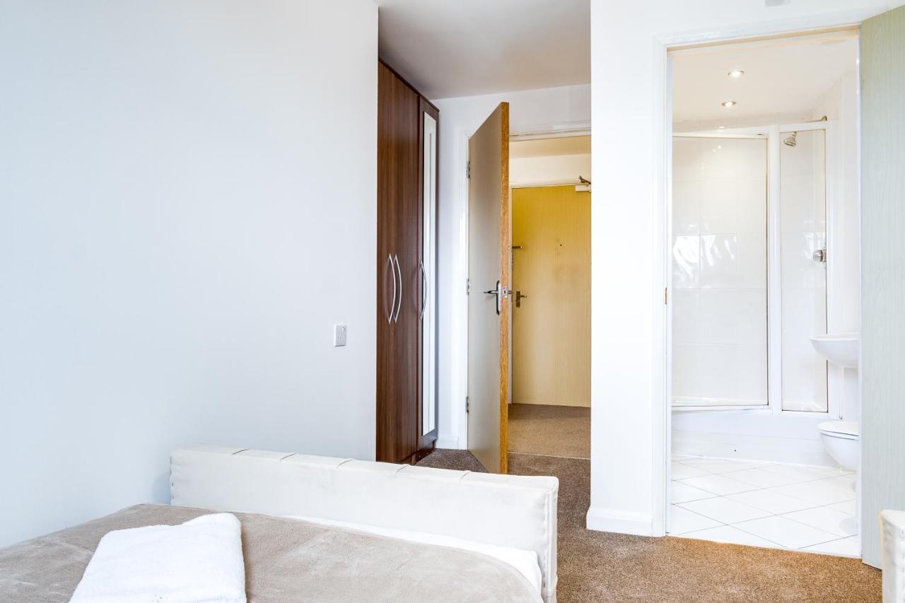 Stylish 4Th Floor 2 Bedroom En Suite City Centre Apartment With Parking By Azura Nights Birmingham Extérieur photo